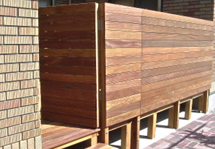 �E�b�h�f�b�L�{�H��