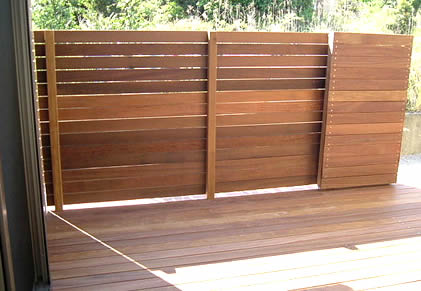 �E�b�h�f�b�L�{�H��